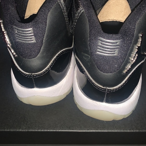 Jordan shoe Black Patent leather with silver and white accent size4.5(GS) - Picture 3 of 3